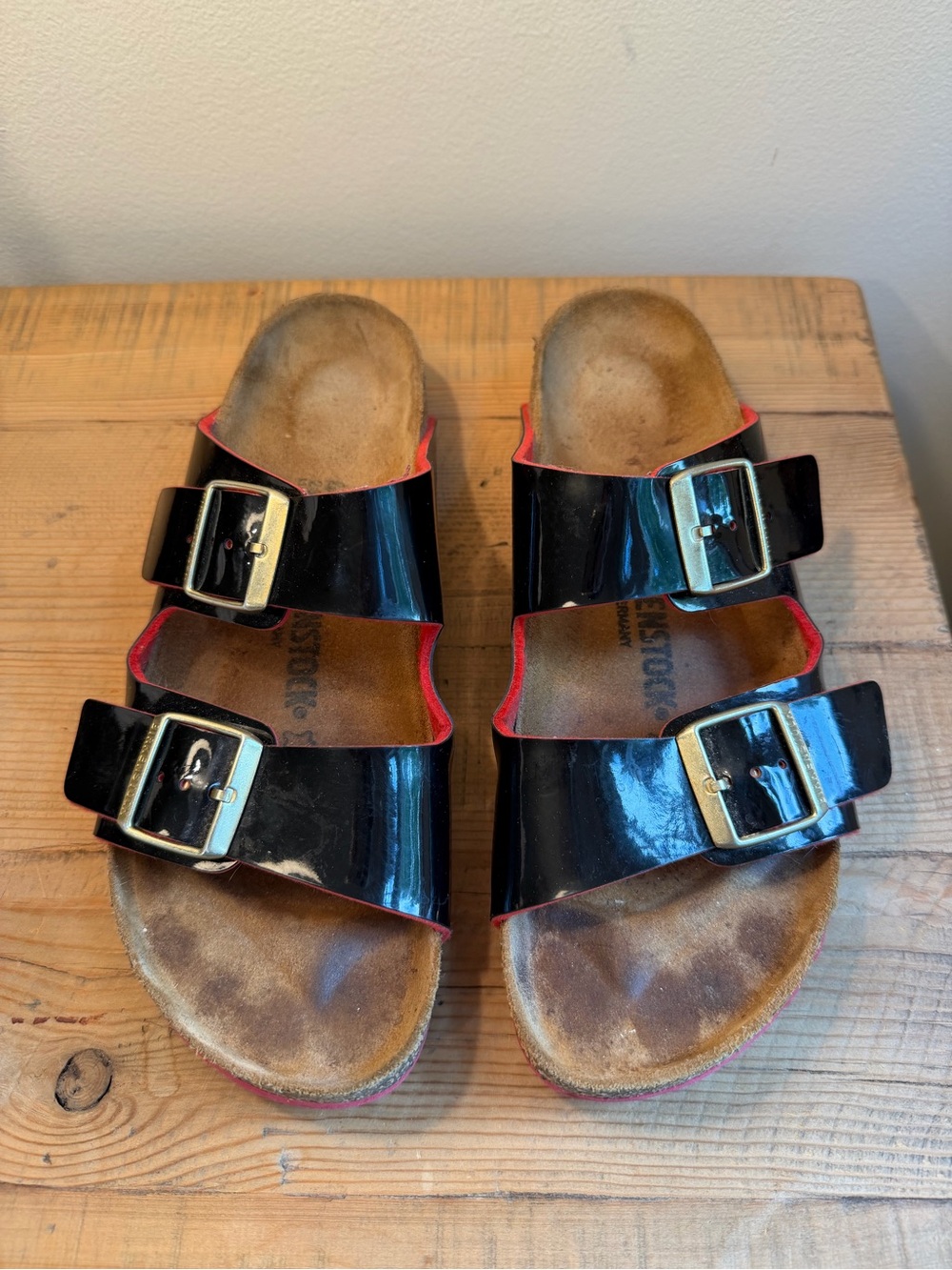 Birkenstock Arizona Black Patent Leather Sandals Red Trim Size 41 EU